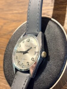 Felicia 17 jewels vintage Swiss zegarek mechaniczny datownik. Rzut koronka