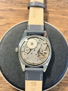 Felicia 17 jewels vintage Swiss zegarek mechaniczny datownik. Rzut werk