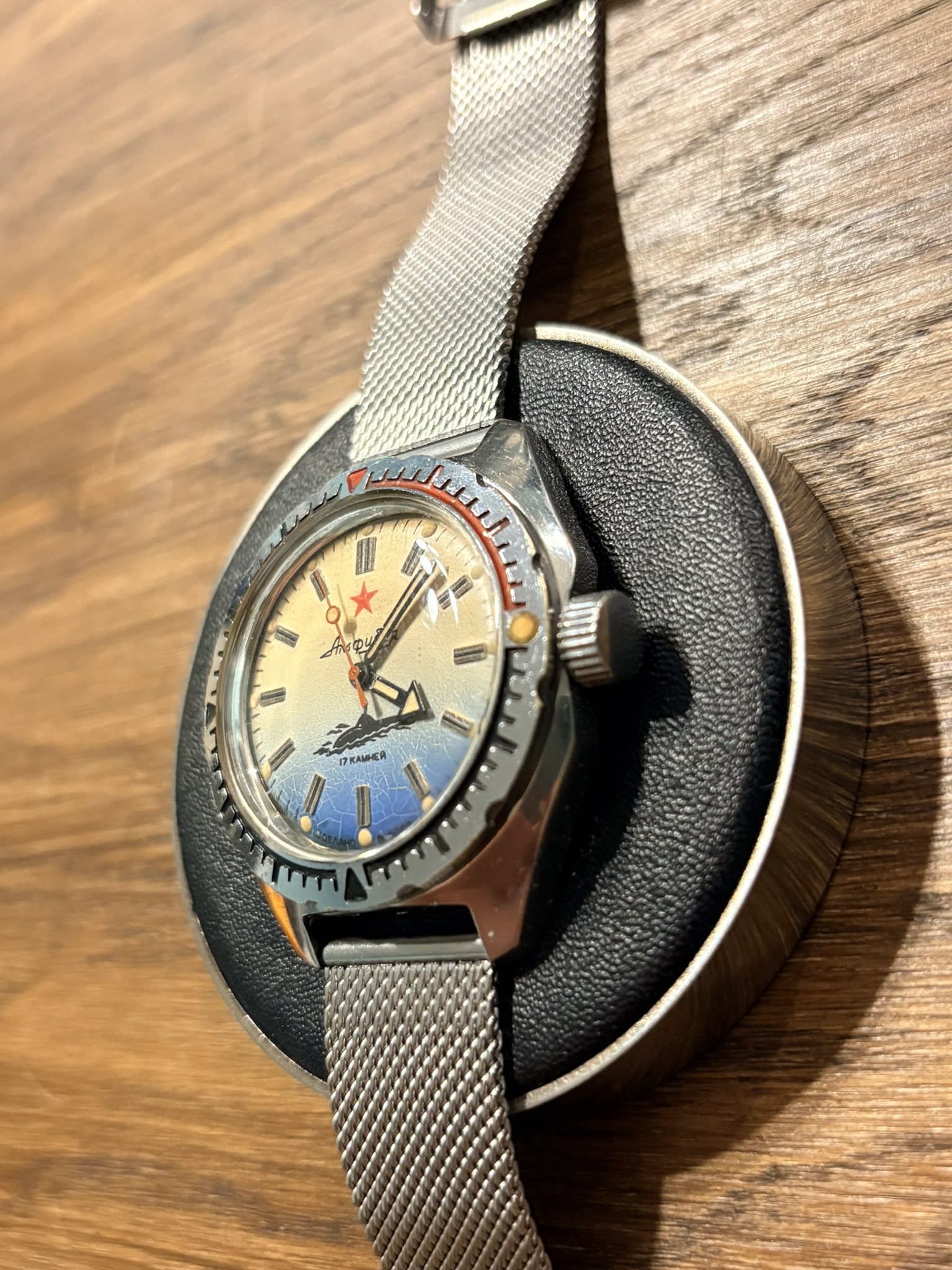 Vostok amphibia 2409 vintage ZSRR. Zegarek mechaniczny nurkowy z łodzią podwodną. Koronka