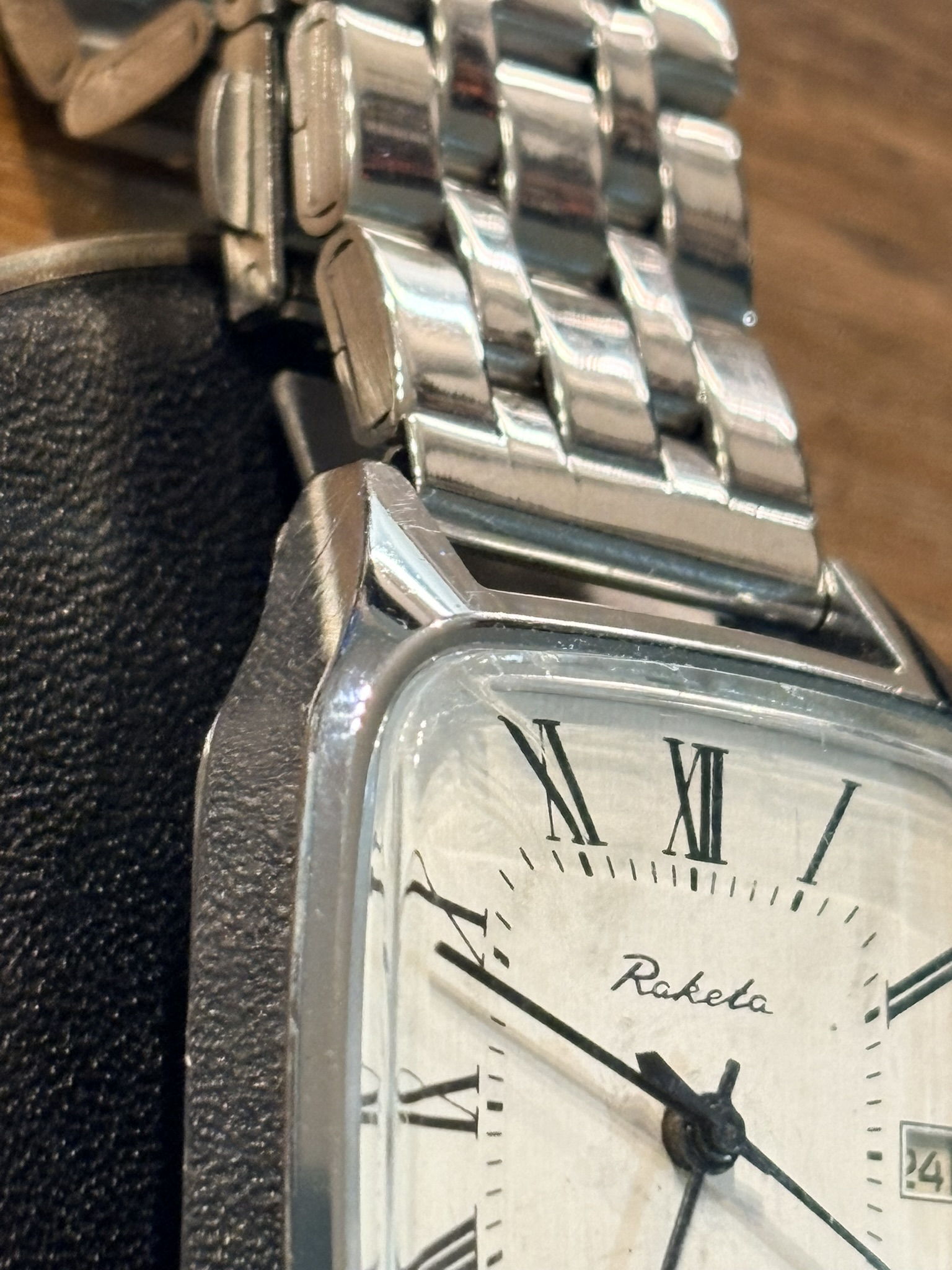 Raketa kostka 2614.H vintage ZSRR zegarek mechaniczny. Pęknięcie