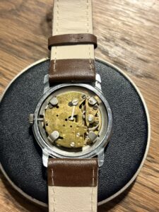 UmF Ruhla 23-32 vintage nrd zegarek mechaniczny tarcza radialna. Rzut werk