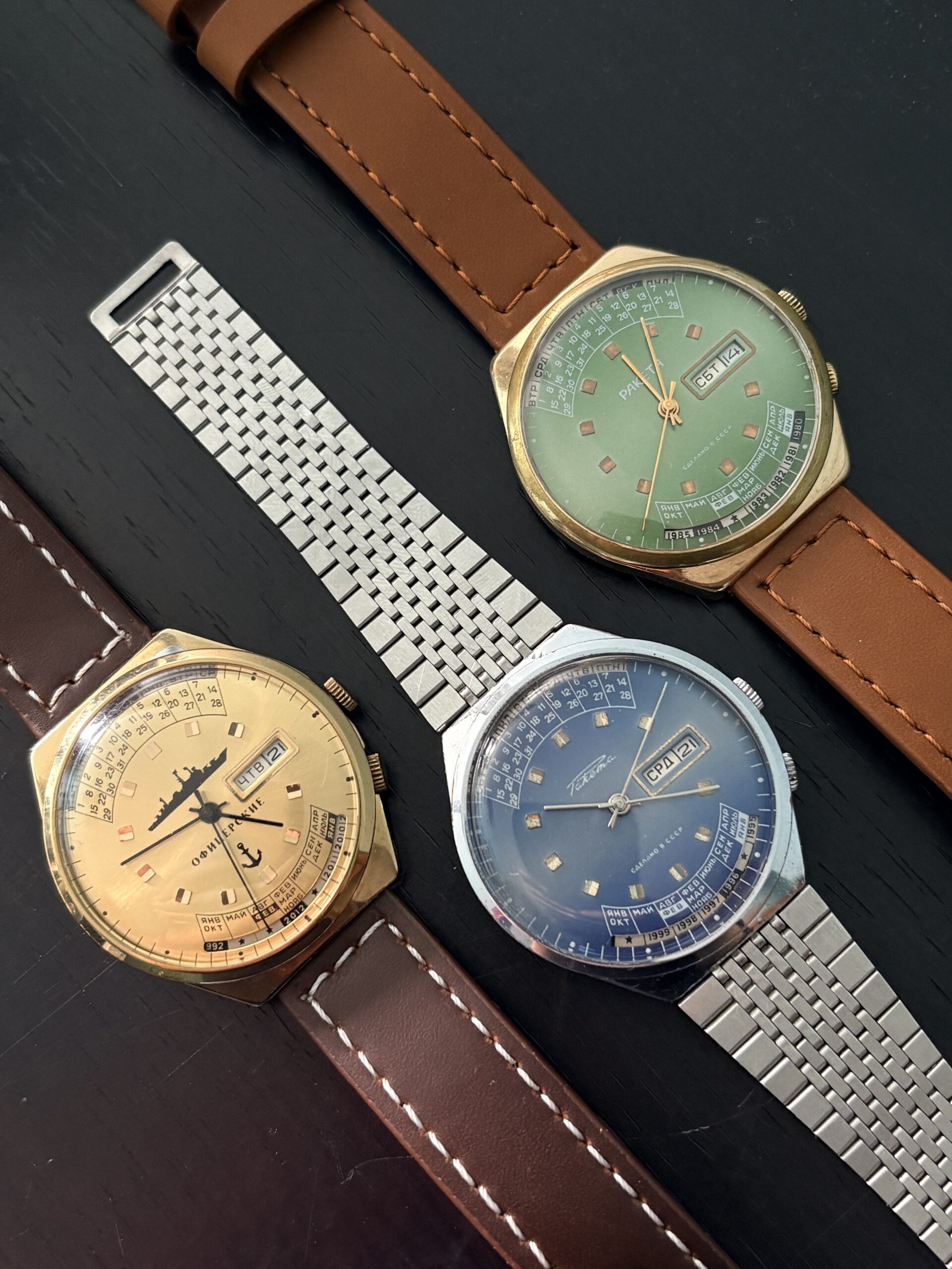 trzy zegarki Raketa Multikalendar vintage ZSRR