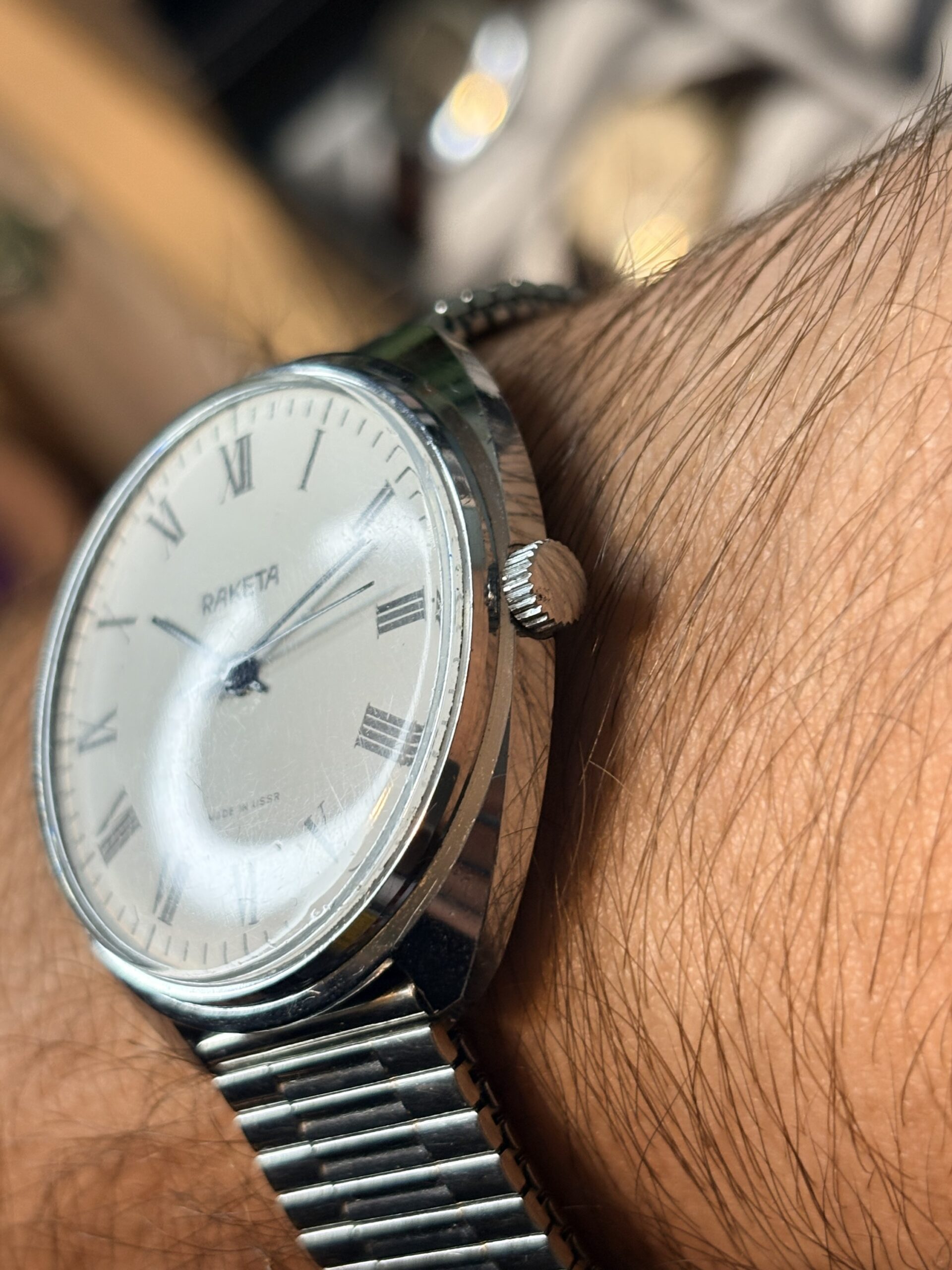 Zegarek Vintage Raketa Roman Dial USSR – minimalistyczna Raketa z rzymskimi indeksami - obrazek 5